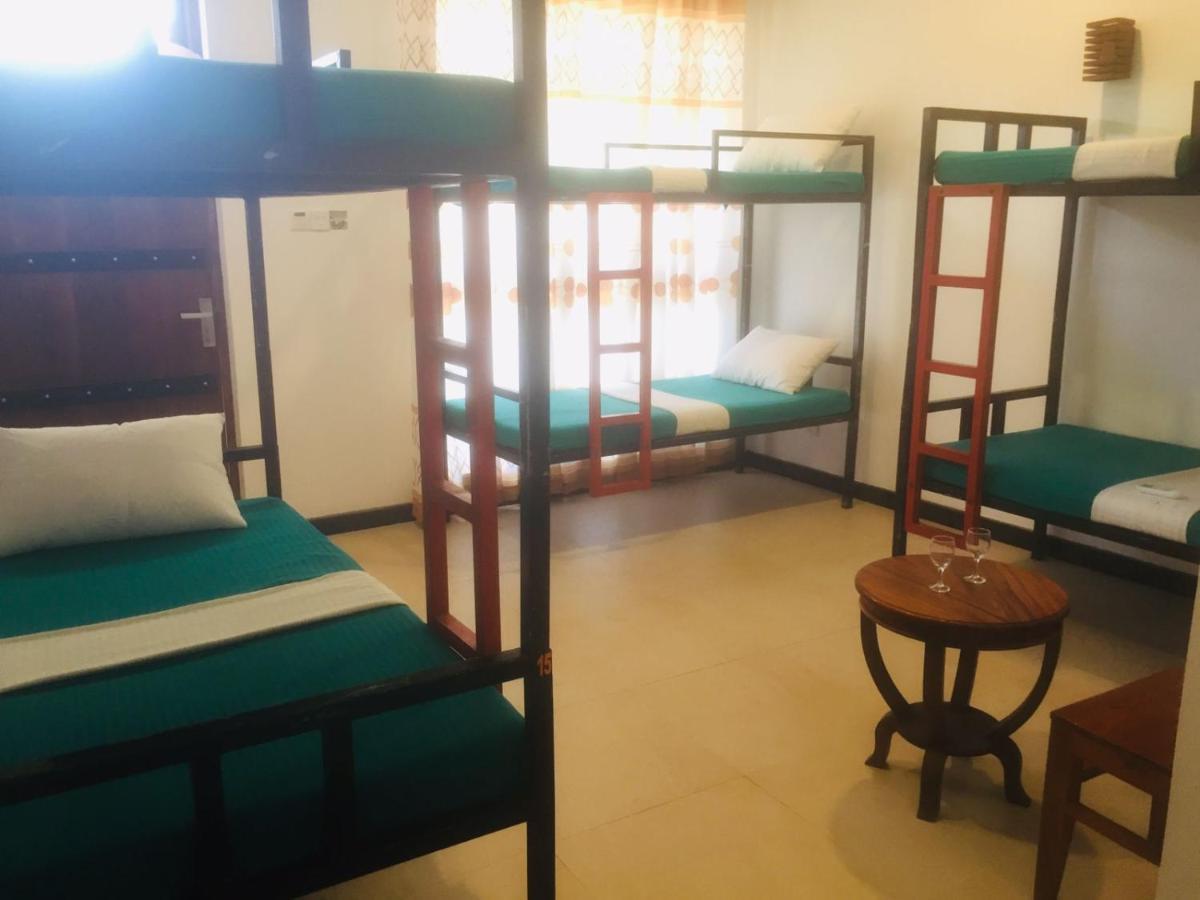 One More Night Hostel Sigiriya Cameră foto